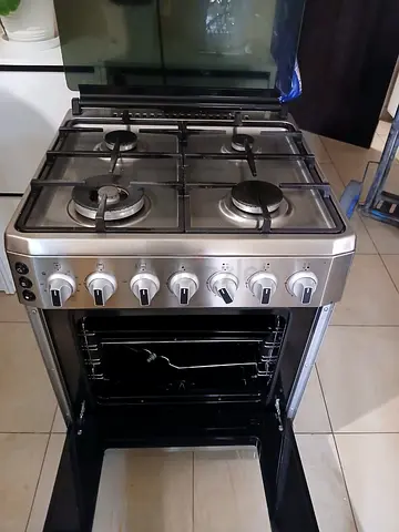 Daewoo four burner full gas cooker size 60cm