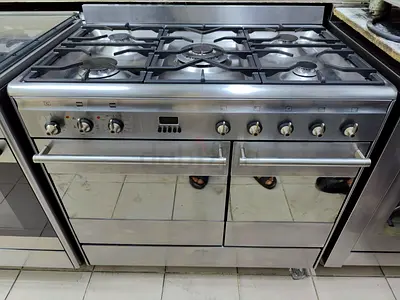 Smeg dual oven 5 burner top gass oven electric 90x60 cooking range
