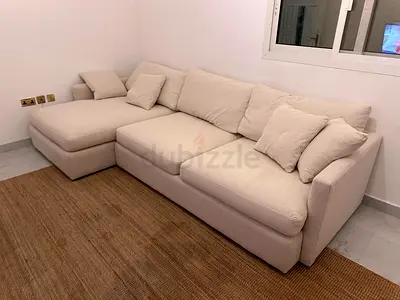 Looks great Condition CrateBarrel Lounge Deep feather 🪶 filled Sofa