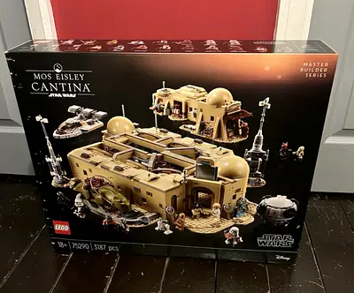 LEGO Mos Eisley Cantina - Star Wars Master Builder Series 75290