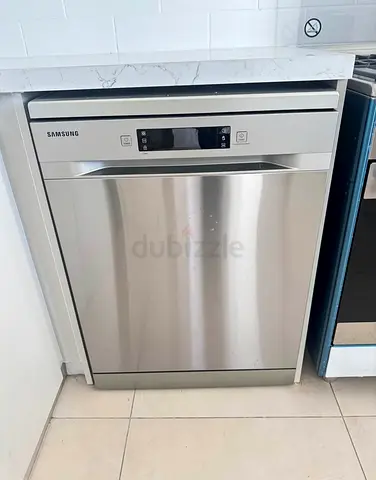Samsung Dishwasher three raks like New Condition