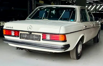 1985 Mercedes-BENZ E-CLASS — фото 6