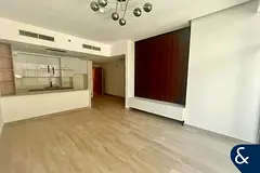 Modern 1BR Apartment in The East Crest JVC