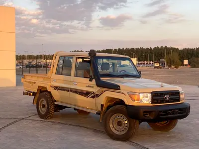 Toyota Land Cruiser Double chapin 2017