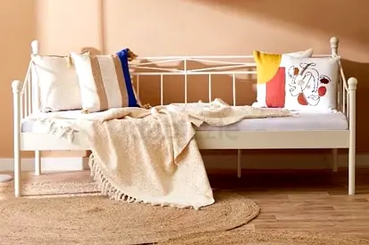 White Daybed
