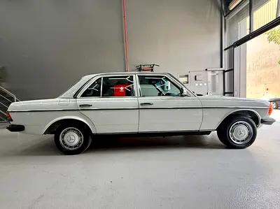 1985 Mercedes-BENZ E-CLASS — фото 7