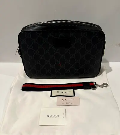 100% Authentic | Used Like New | Gucci Black/Grey GG Supreme Clutch Bag | No Receipt