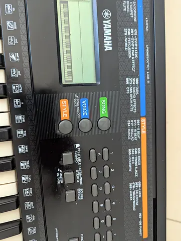 Yamaha PSR-E253 Keyboard – Excellent Condition – AED 400