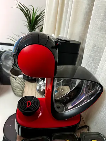 Nescafé Dolce Gusto Infinissima red edition + free capsules
