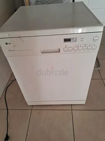 Sharjha   alwahda street