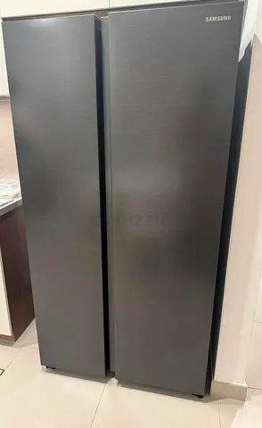 Samsung 647L Refrigerator in Sleek Black side by side refrigerator