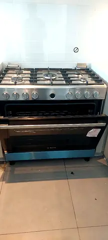 Bosch Cooking Range 147 Liter model Number HGV1D0V50M German Engineering Cooker