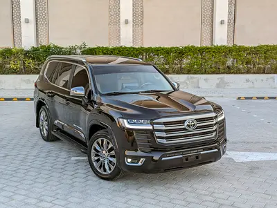 TOYOTA LAND CRUISER 2015 FACELIFTED 2025 WITH INTERIOR AND EXTERIOR GCC V6 4.0L