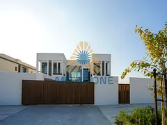 Luxurious Design| Massive Layout| Elite Community