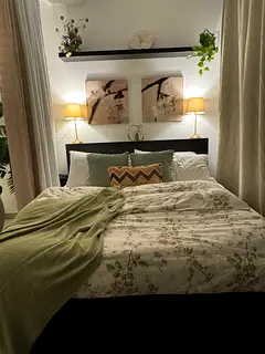 Furnished studio for female sharing