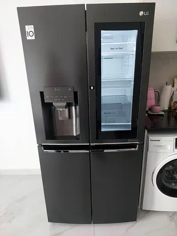 LG latest model INSTAVIEW 4 door style refrigerator with water depanser and ice maker