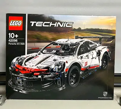 LEGO Technic 42096 Porsche 911 RSR Model