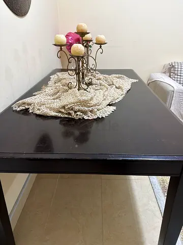Dining table for sale