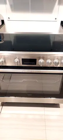 New model Burnd Beko 90 By 60 cm freestanding Ceramic 5 Zones 8 Function 108 A + RATING stainless St