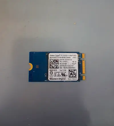 512 GB NVME SSD SN520