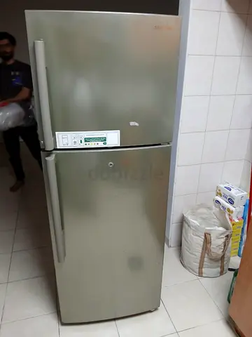 Samsung 2 door fridge freezer 60cm width 170cm highet