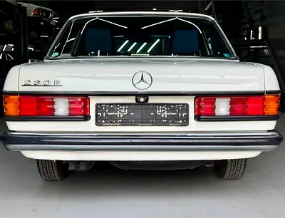 1985 Mercedes-BENZ E-CLASS — фото 4
