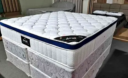 Brand New Queen 160x200 Top Memory foam Pocket Spring Mattress Available