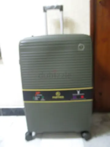 NEW 28INCH HARD FLEXIBLE 4-WHEEL TROLLEY CASE, EXPANDABLE DOUBLE ZIP