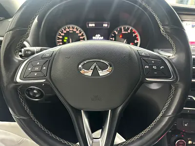 2019 Infiniti Q30 — миниатюра 12