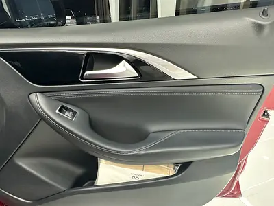 2019 Infiniti Q30 — миниатюра 16