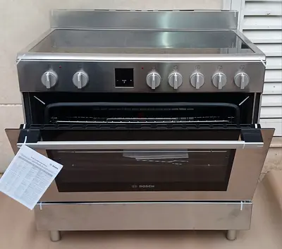 Bosch electric cooker for sale 90x60 neat  clean