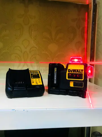 DeWalt DW089R Laser 360 Red Line 12v