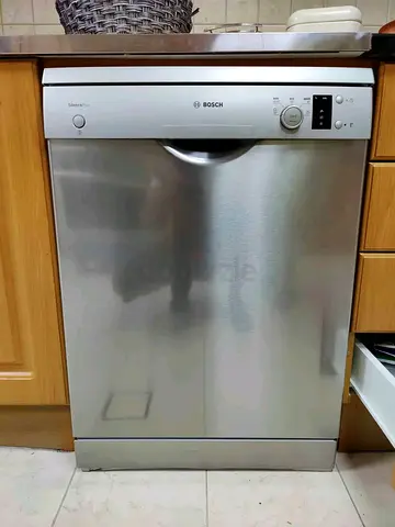 Bosch 2rake Stainless Steel dishwasher for Sale German brand,free delivery installation