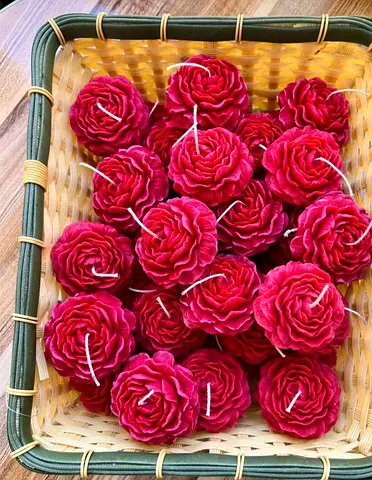 Handcrafted Rose-Shaped Candles velantine special