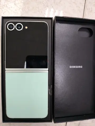 Samsung Galaxy Z Flip 6 | 12GB RAM | 256GB Storage