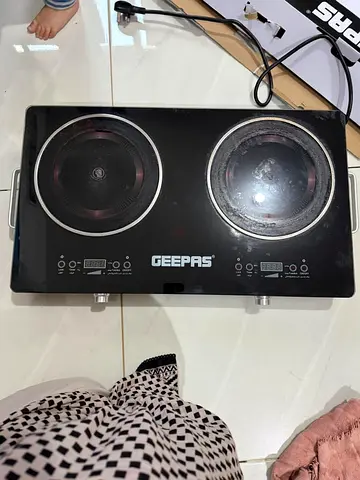 GEEPAS Double Induction Hot Plate - Efficient Cooking Solution....available with box packing