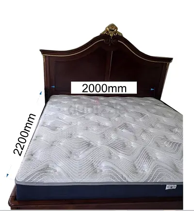 Queen Size Mattress with Luxurious Design