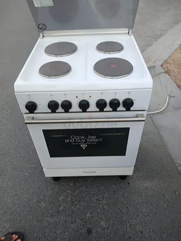 Bompani four burner cooker electric 60cm