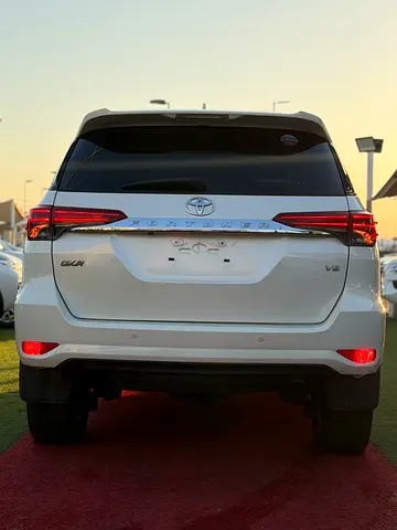 2020 Toyota FORTUNER 照片 5