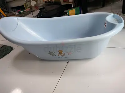 Bath tub for kids