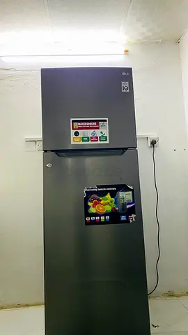 LG Refrigerator - Spacious  Efficient