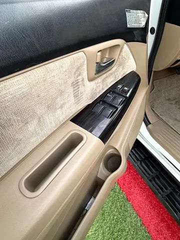 2015 Toyota FORTUNER 缩略图 12