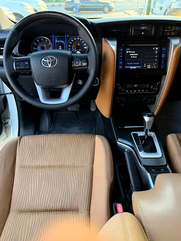 2020 Toyota FORTUNER 照片 10