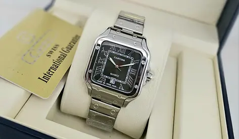 Stylish Cartier Quartz Watch with Classic Design