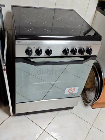 Original High Indesit Electric Cooker 4 Burners + Oven.