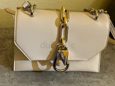 Elegant Womens Handbag with Chain Detail
