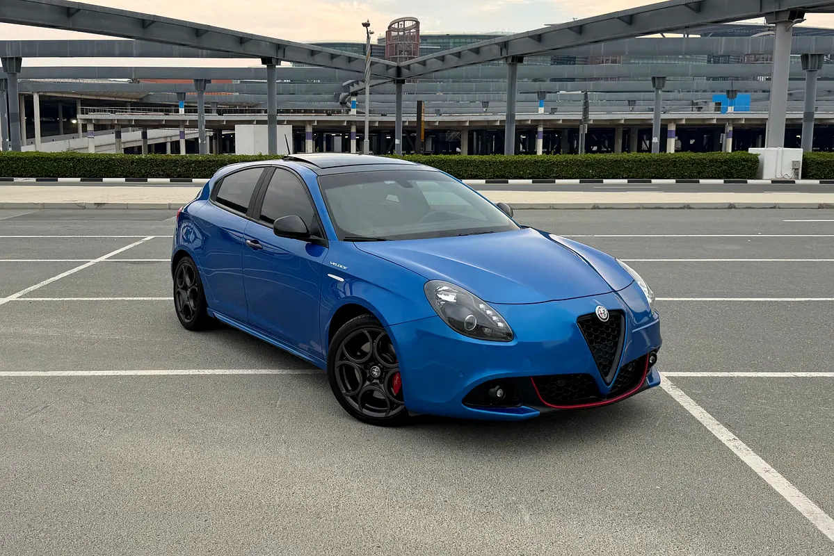Alfa Romeo GIULIETTA 2021 — photo 1 of 20