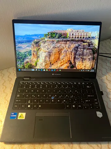 Dynabook Portégé X30L-J (Magnesium) | Core i7 • 16GB • 512GB • Windows 11 Pro | Excellent