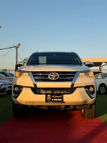 2020 Toyota FORTUNER 照片 2