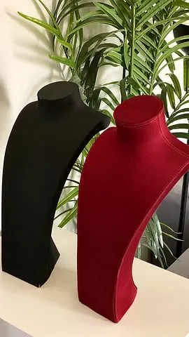 Elegant Jewelry Display Busts